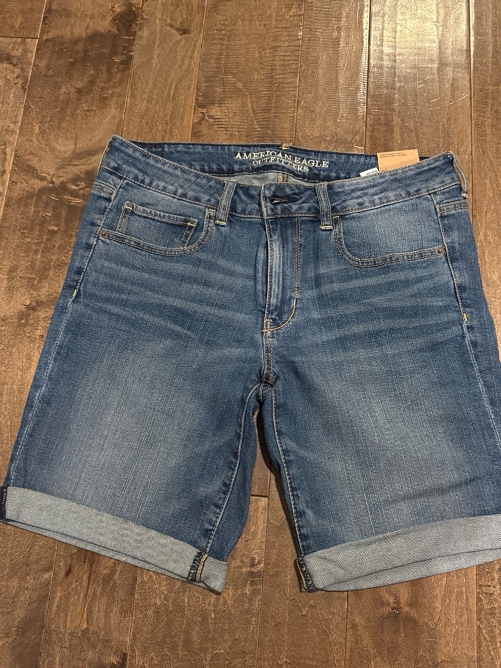 American Eagle Outfitters Women's Medium Blue Boyfriend Denim Shorts